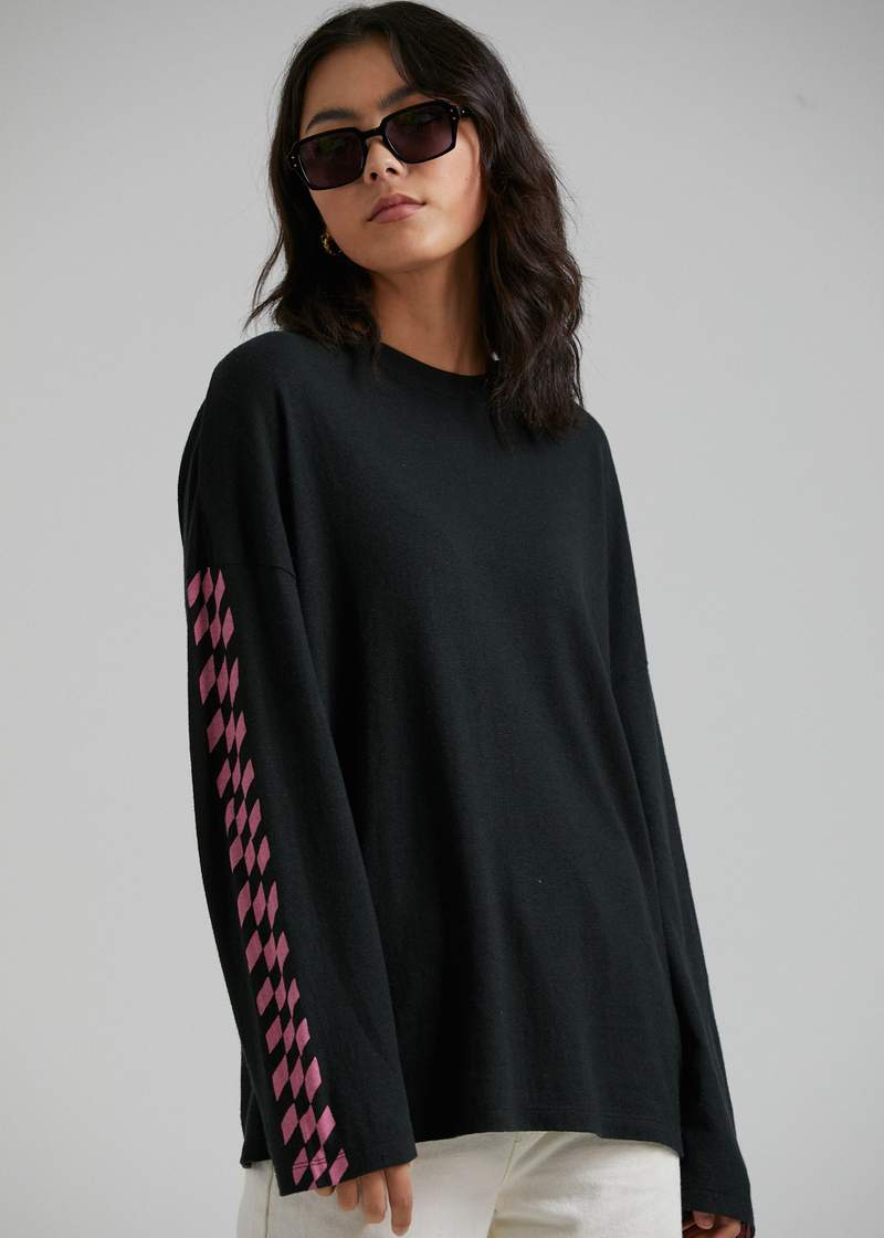 Afends CROWN RULER Hemp Oversized Long Sleeve Tee Black