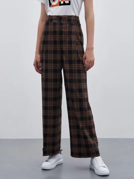 Baggy plaid pants