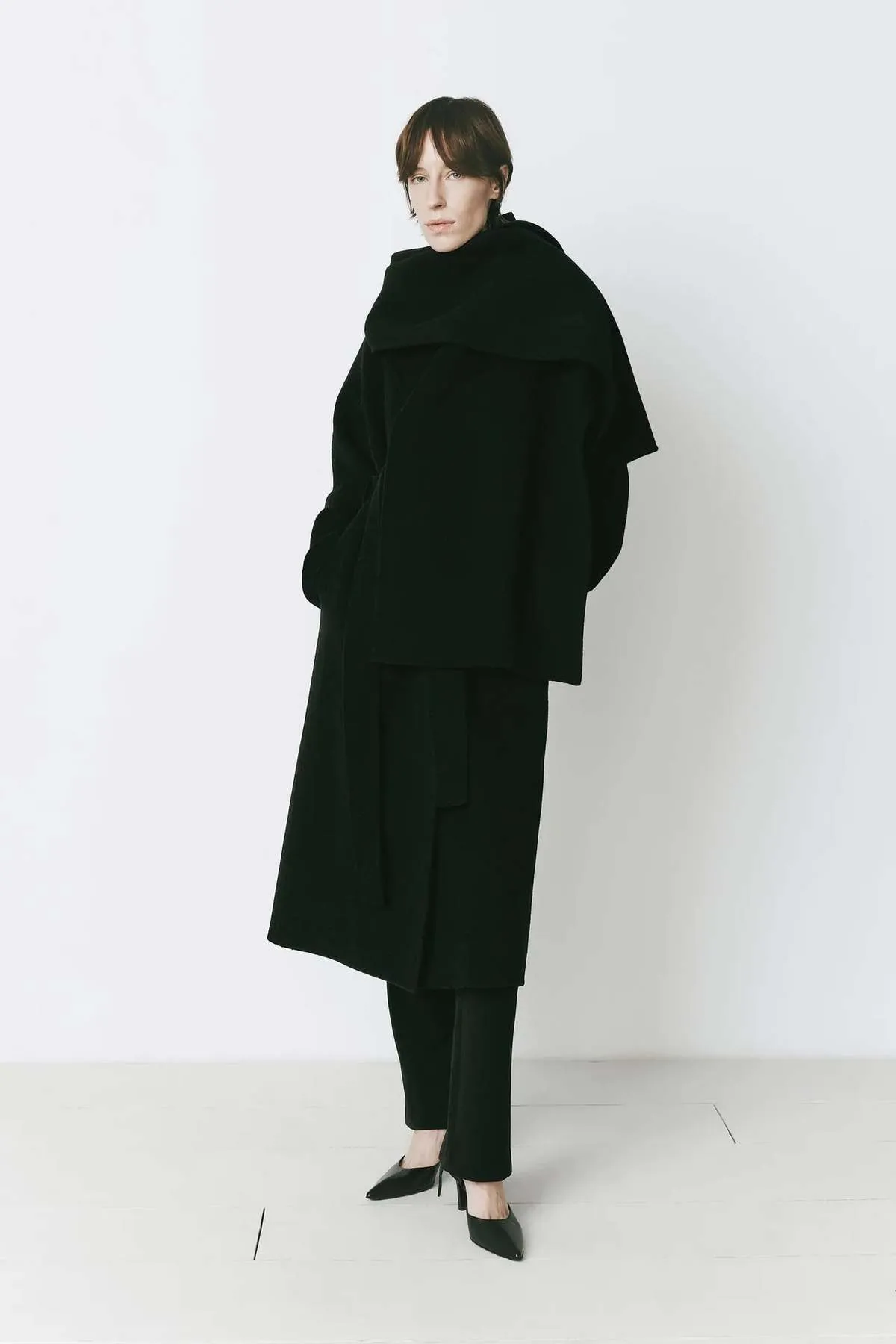 Grand Scarf Coat - Black