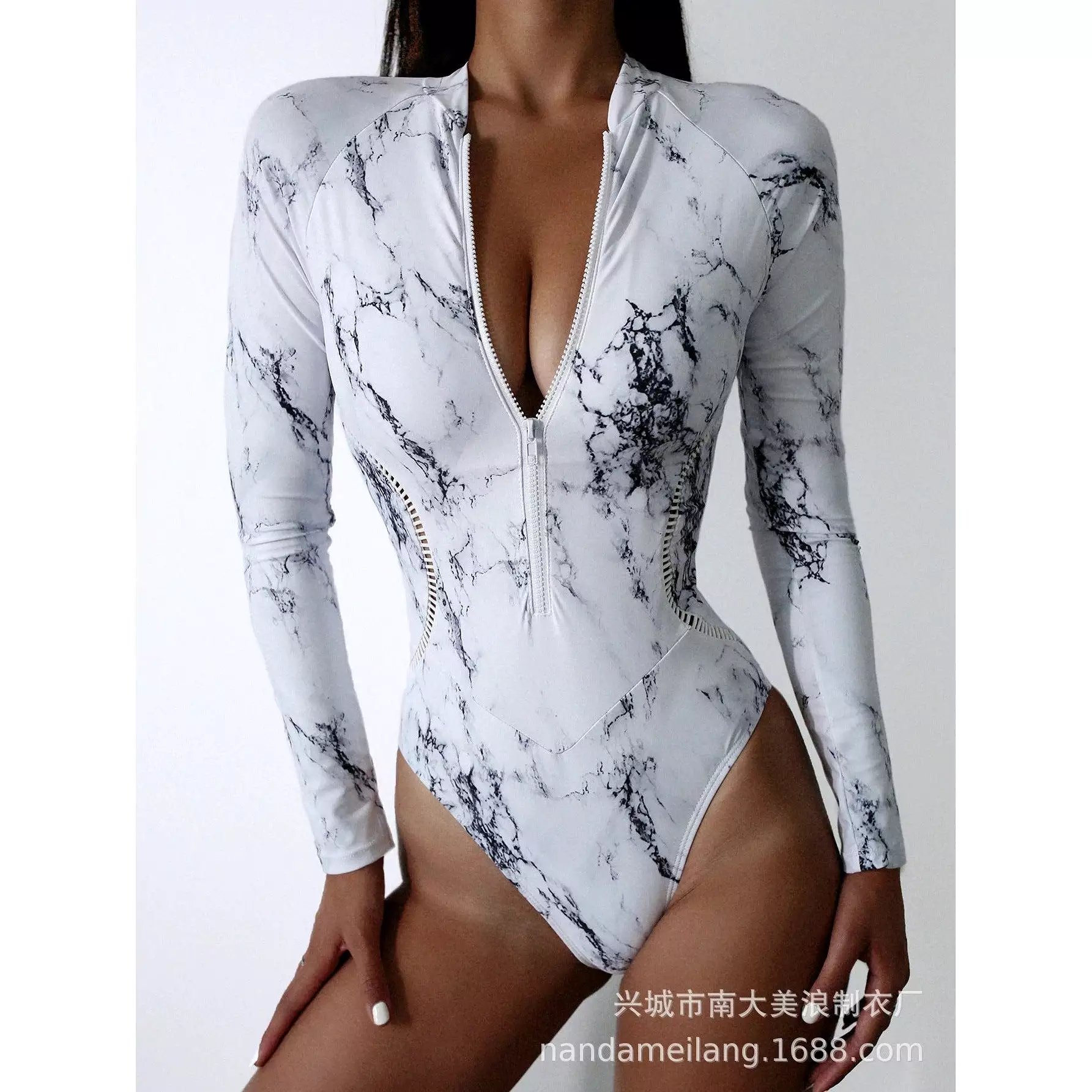 Long-sleeved zipper ready stock women's one-piece swimsuit