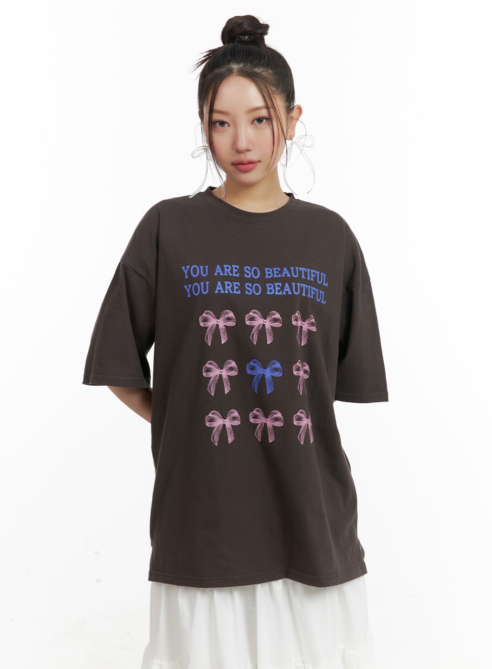 Oversized Ribbon Graphic Tee OM429