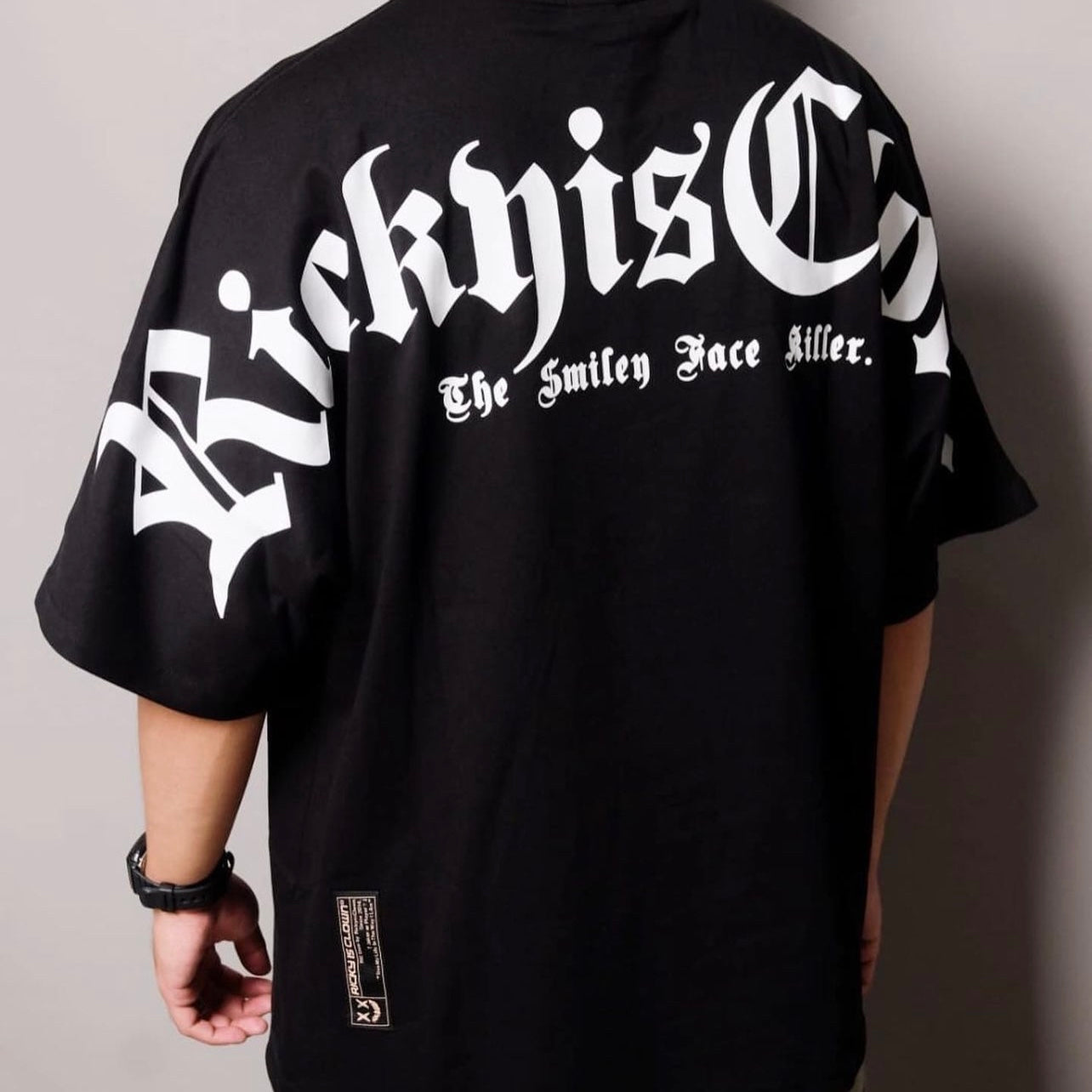 Rickyisclown [RIC] Gothic Logo Drop Shoulder Oversized Tee Black [R8210720M-A]