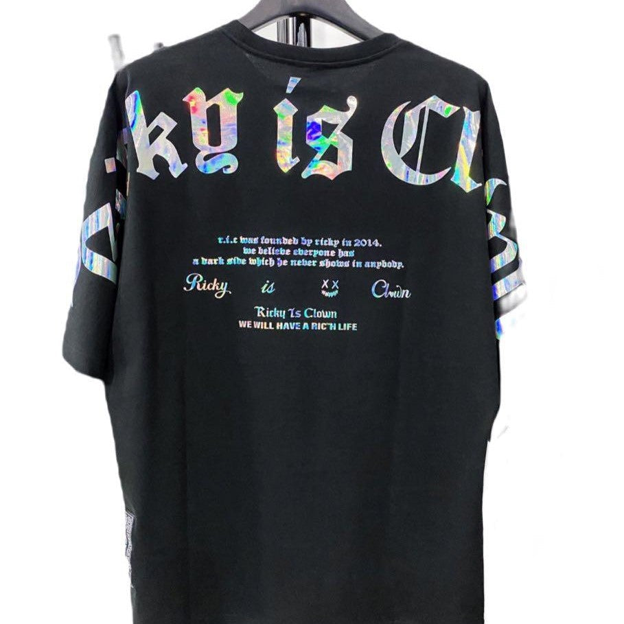 Rickyisclown [RIC] Holographic Gothic Logo Drop Shoulder Oversized Tee Black [R9210322a-PPPP]