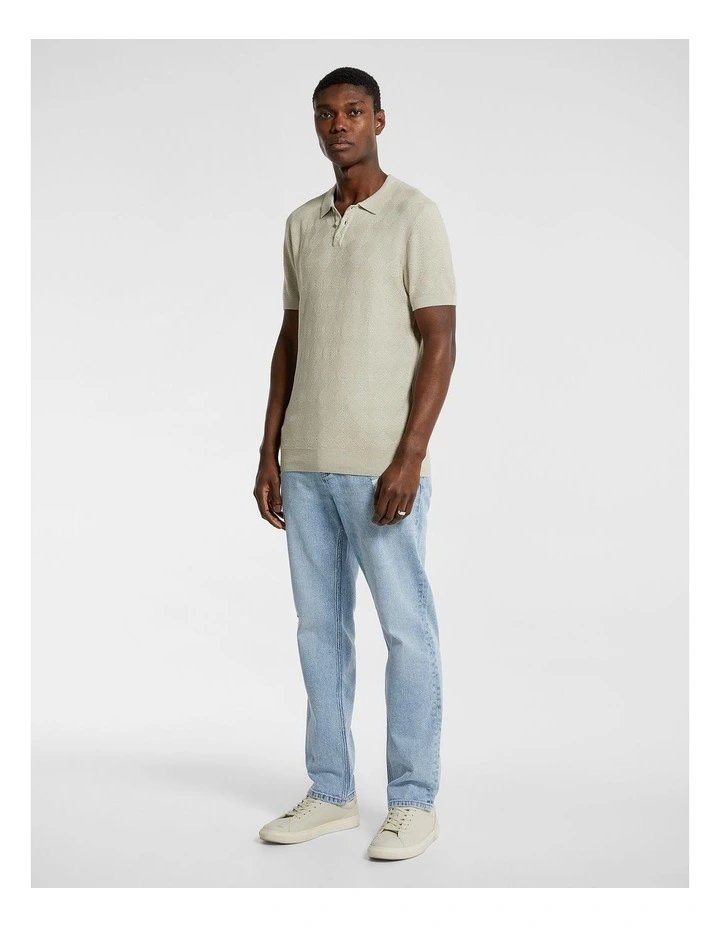 Slinger Straight Ripped Jean in Light Wash