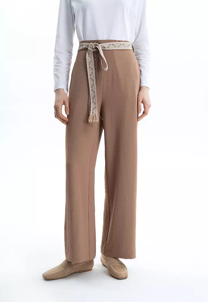 Solid Trouser With Embroidered Belt