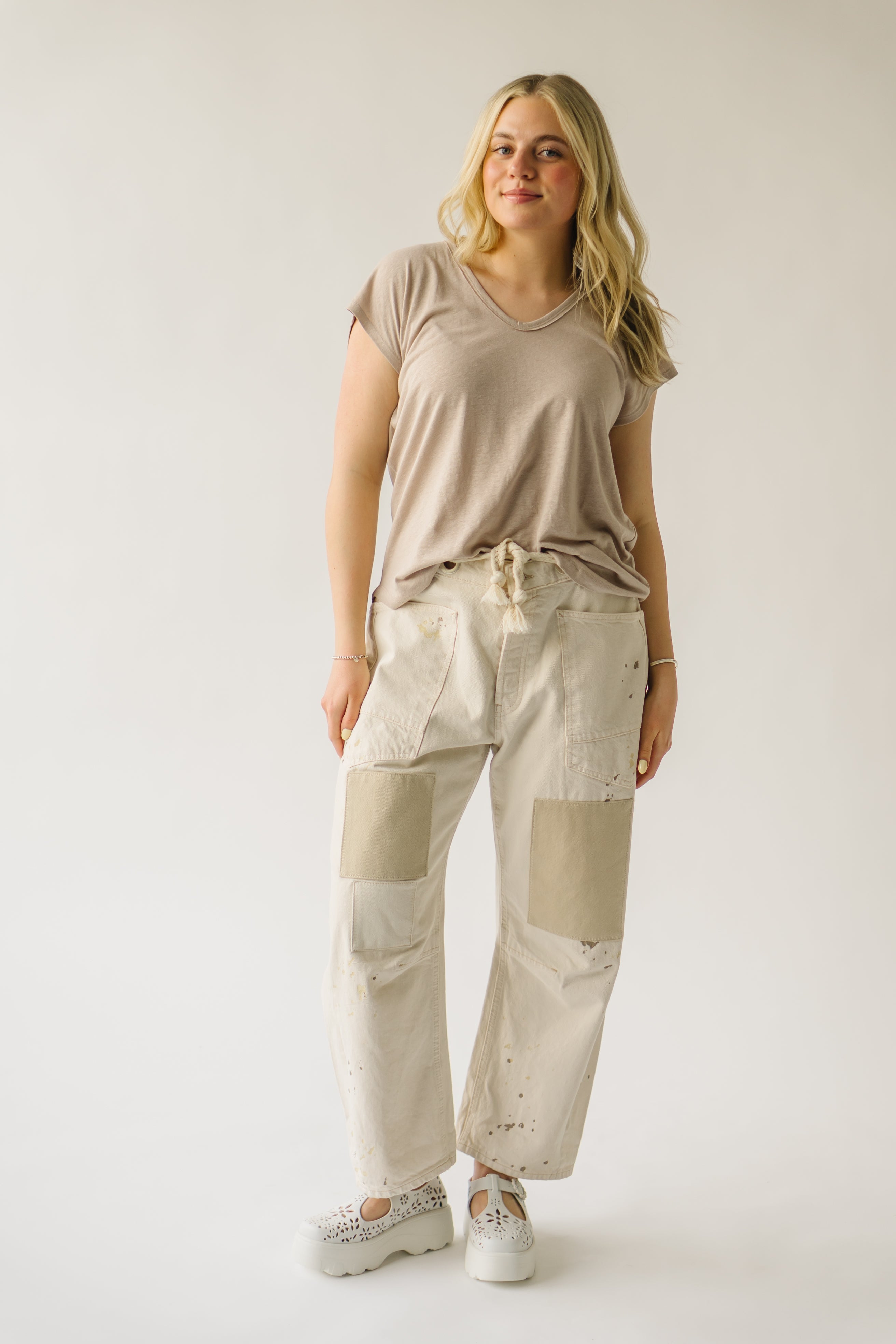 The Garver V-Neck Linen Tee in Khaki