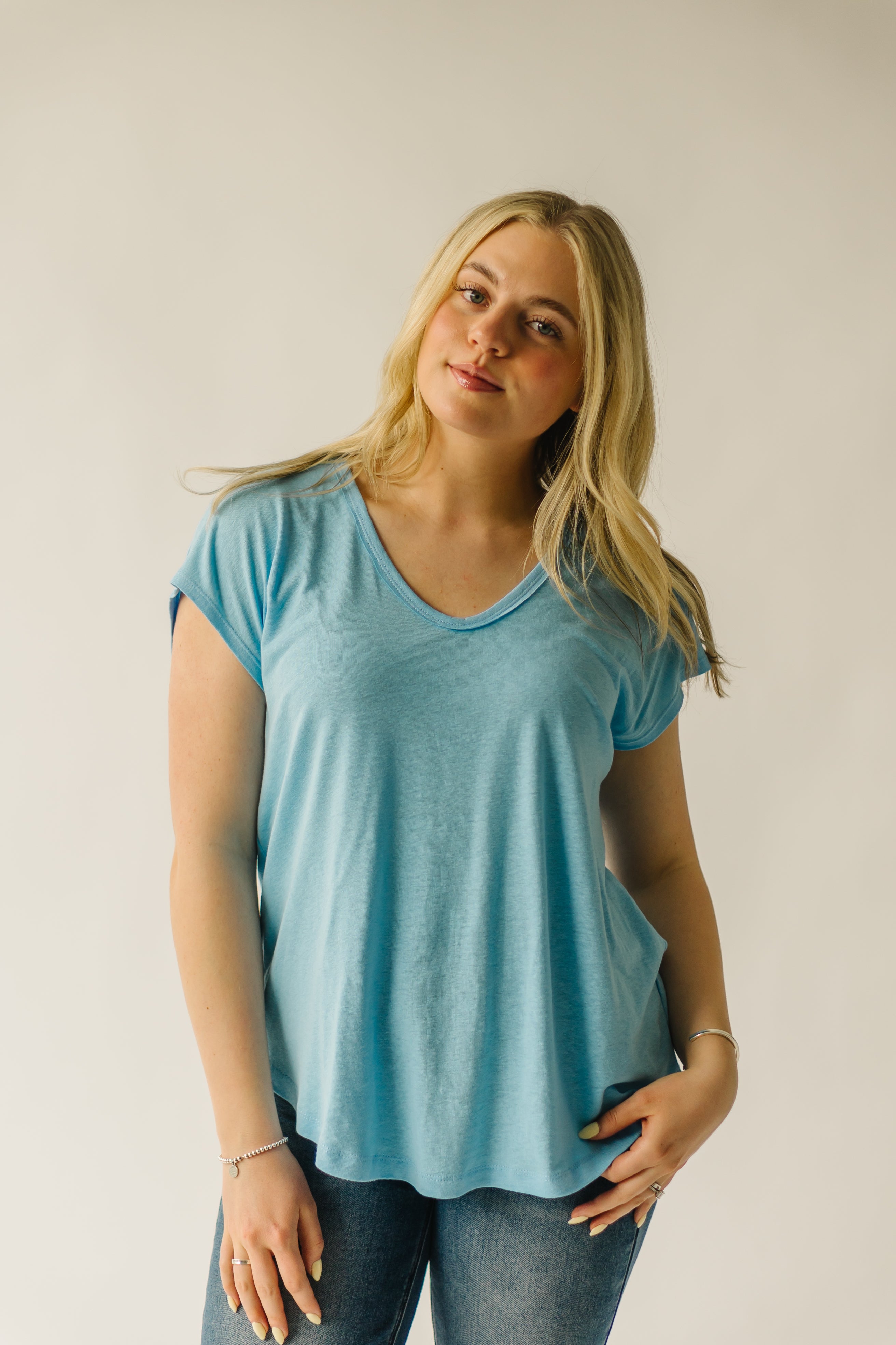 The Garver V-Neck Linen Tee in Sky Blue