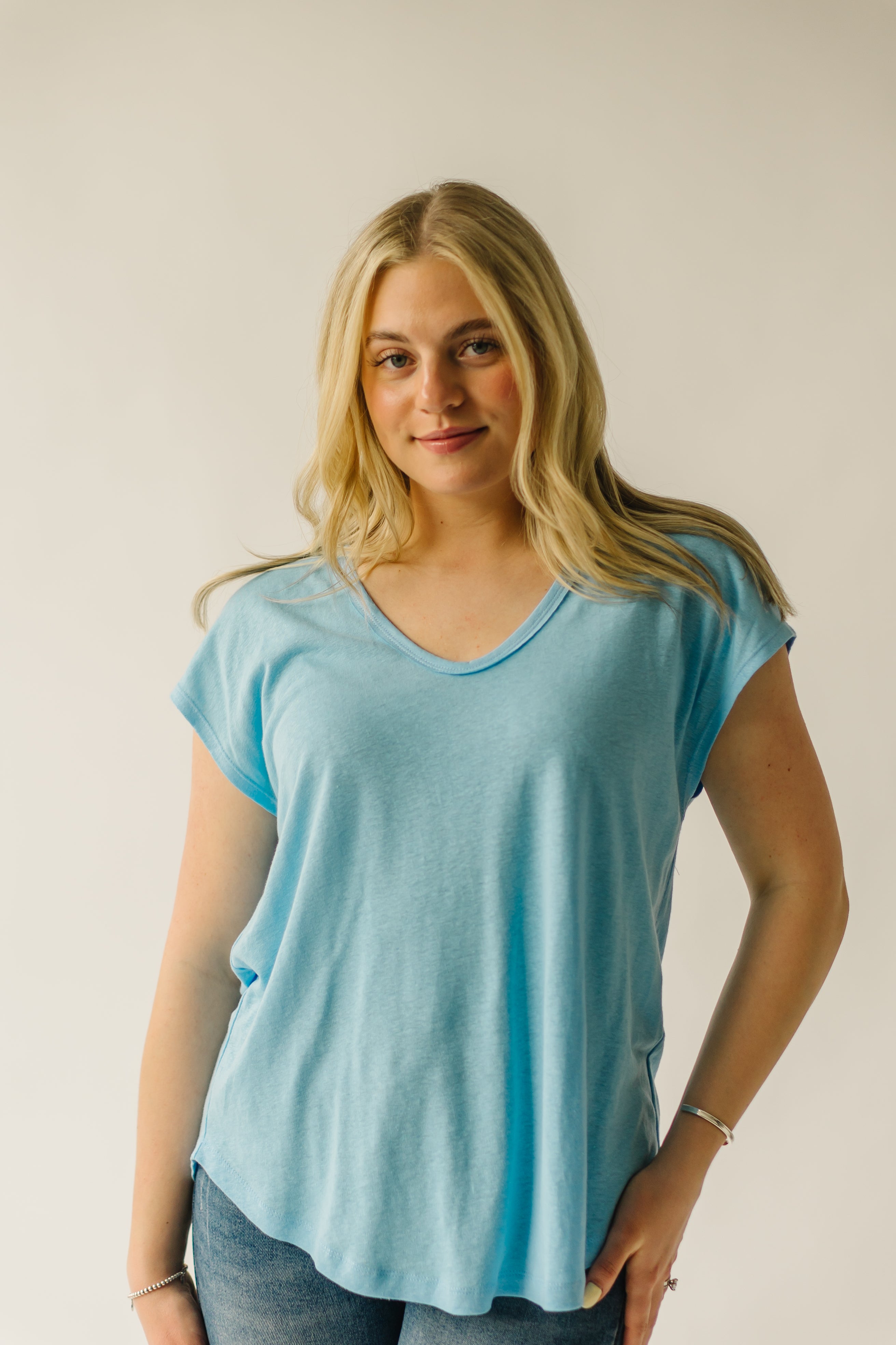 The Garver V-Neck Linen Tee in Sky Blue